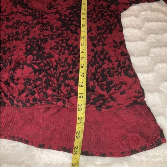 Rock & Republic‎ Women’s Red/Black Pullover Top Size Small - Picture 7 of 10